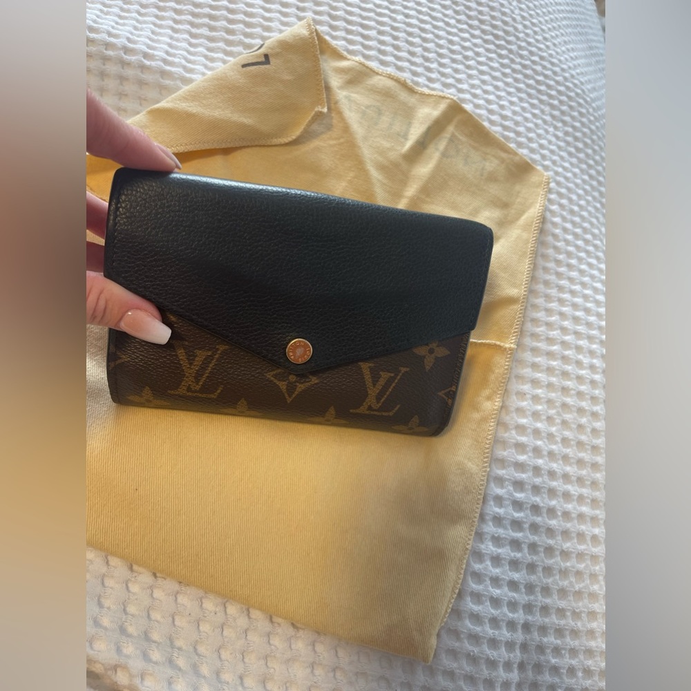 Louis Vuitton pallas compact